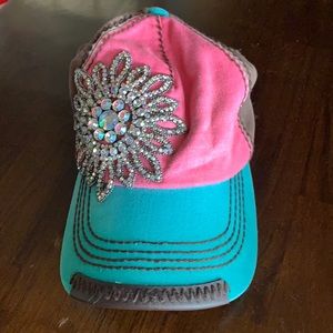 Olive Qique bling cap